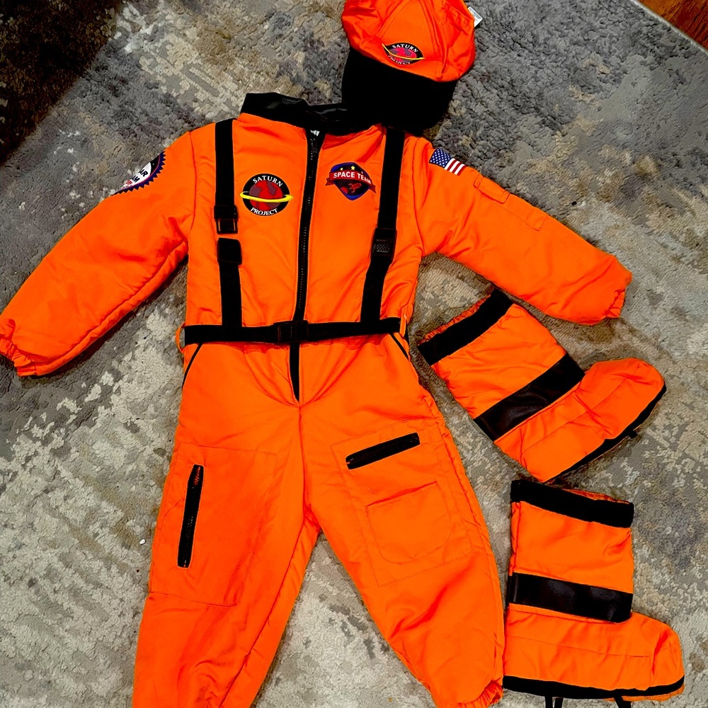 Kids Saturn Project Costume set including hat and booties